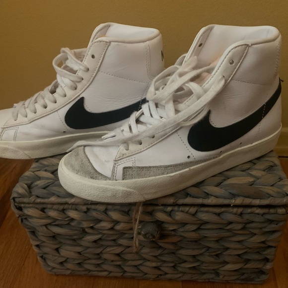 Nike men's mid blazer high top sneakers - Picture 4 of 5